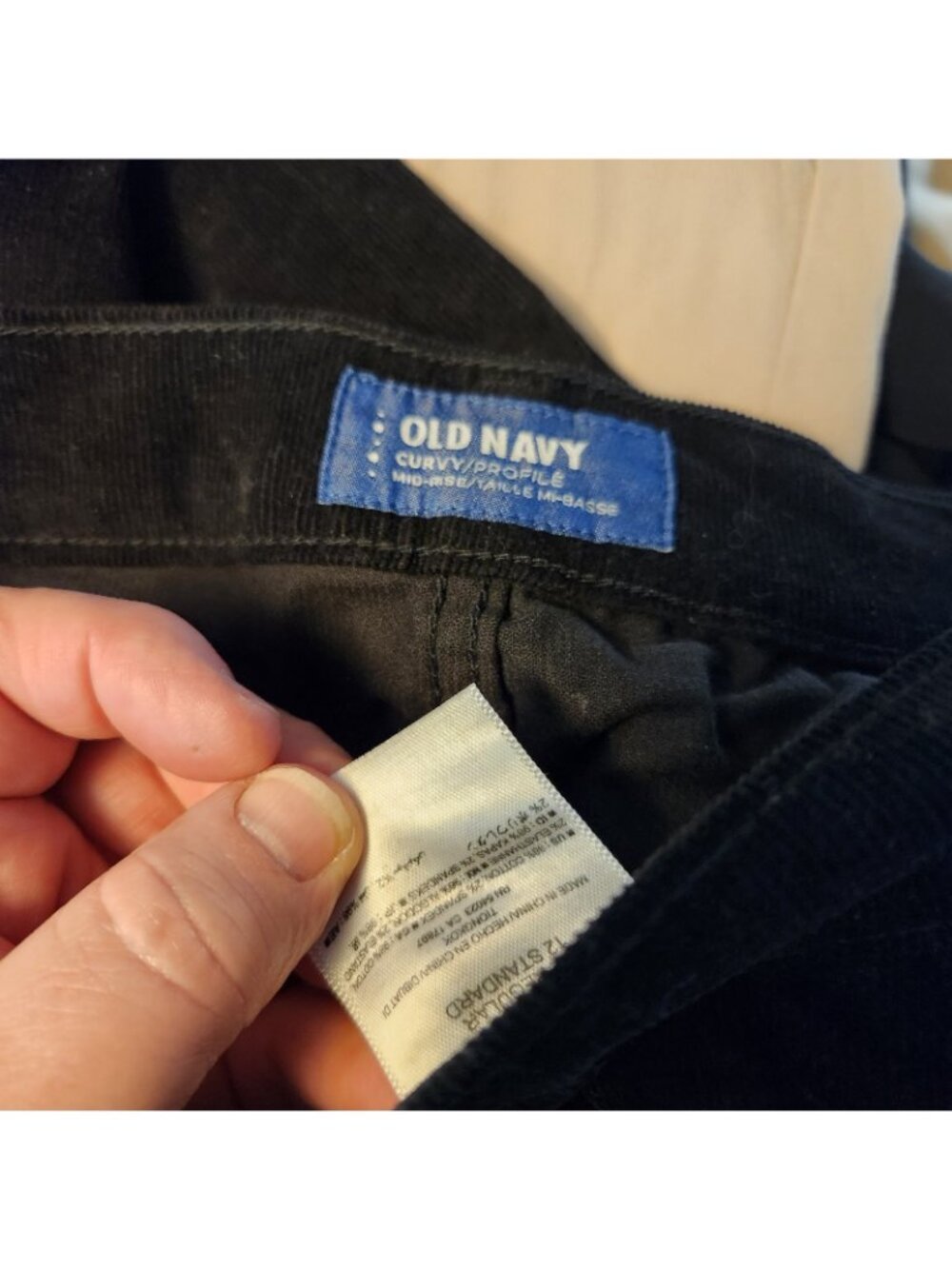 Old Navy Black Corduroy Boot Cut Curvy Pants Slacks Siz 12 Reg LARGE 33Wx32I NEW - Picture 6 of 6